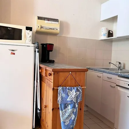 아파트 Appt 2p Avec Terrasse Et Parking - - Fr-1-251-544 *